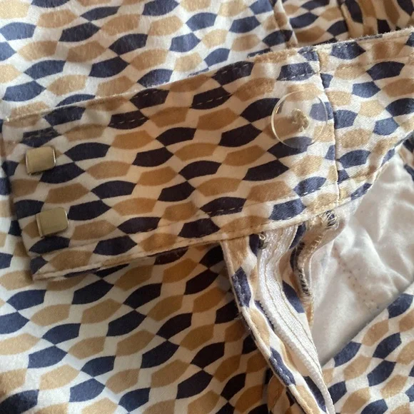 Sexy Ann Taylor, short shorts! - Picture 4 of 6